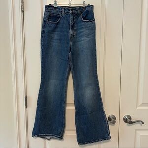 NWOT Levi’s Premium 70s High Flare Jeans size 27
